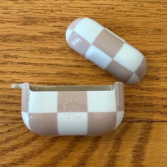 NWOT Velvet Caviar Nude Vibe Checker AirPod Case - Picture 2 of 5